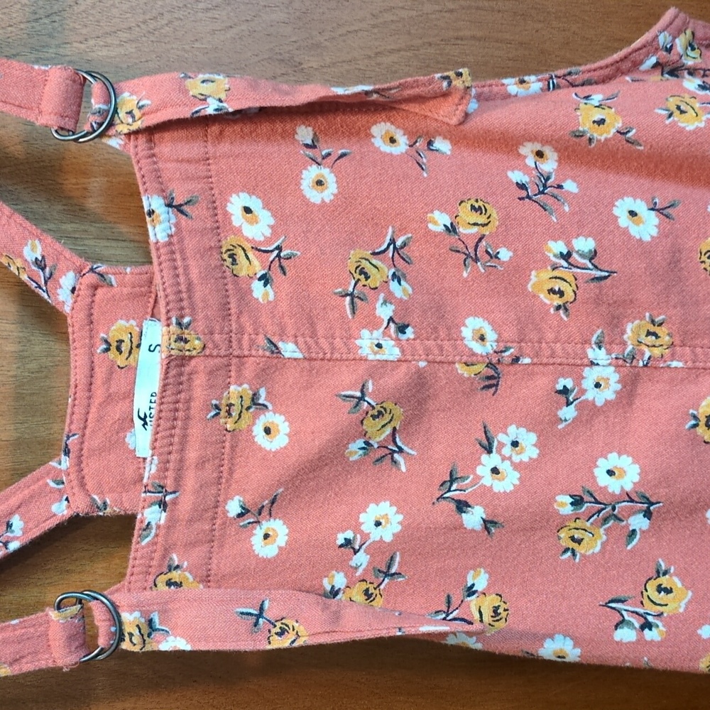 Hollister Cotton Blend Floral Overalls in Rosy Brown Size S - Picture 2 of 10